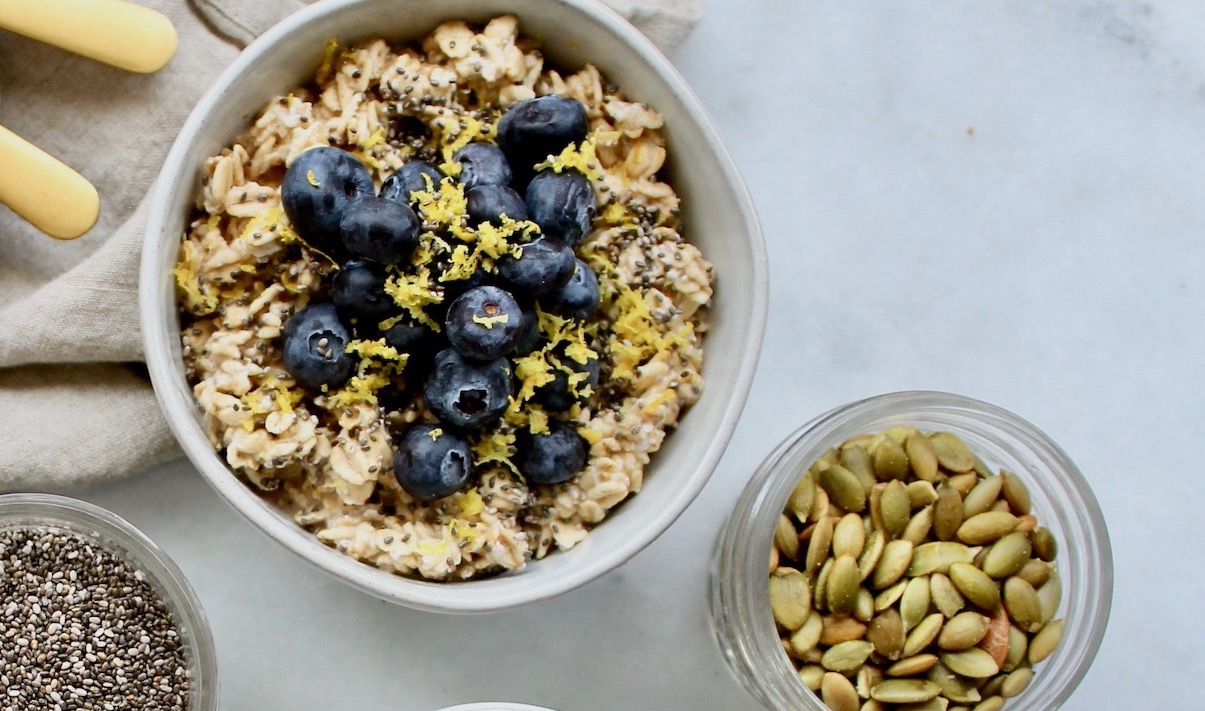 Blueberry + Lemon Overnight Oats - Prescribe Nutrition