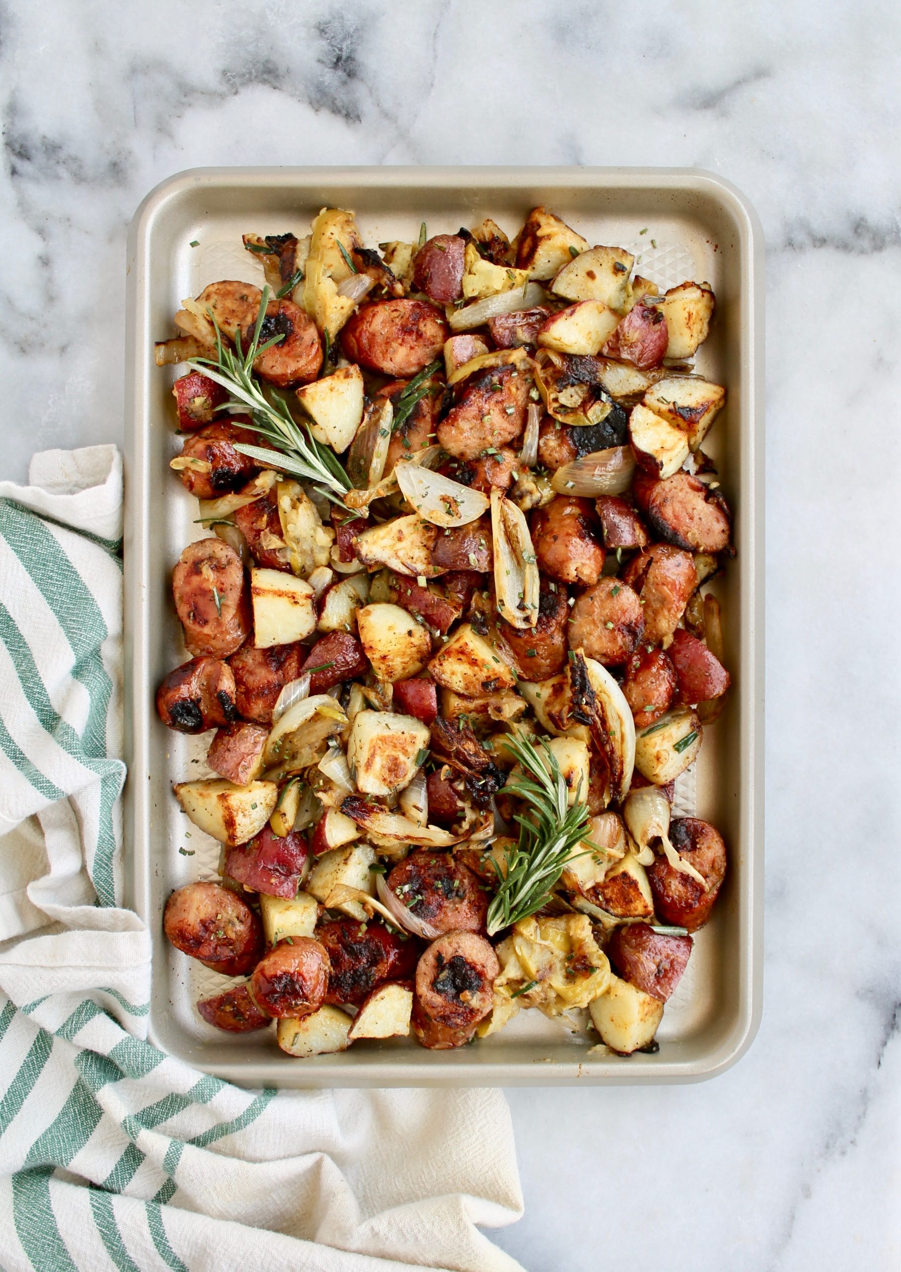 Sheet Pan Sausage, Potatoes and Apples